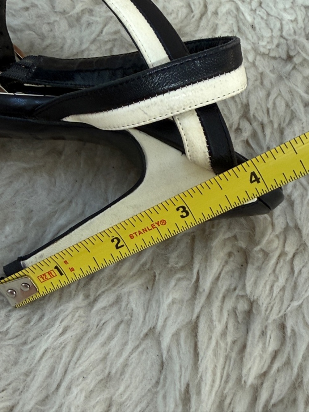 ✨PREOWNED ✨💯% AUTHENTIC CHANEL Black & Cream Cross-Strap Quilted Insole Heels - Picture 5 of 5